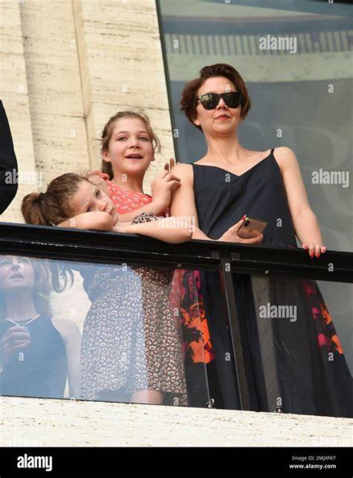  Gloria Ray Sarsgaard